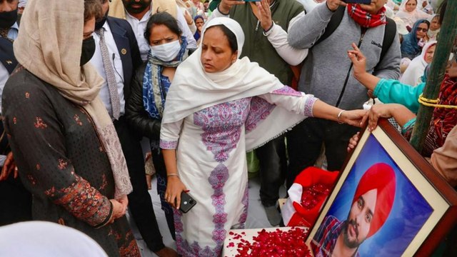 Priyanka Gandhi attended last rites of Navreet Singh