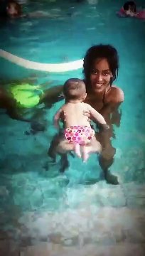 La chanteuse Amel Bent a partagé cette vidéo d'archive pour les 5 ans de sa fille Sofia sur Instagram.