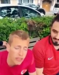 Belözoğlu'na fırça uzatan Siamang'ı Türkler yakaladı! 'En büyük Türkiye'