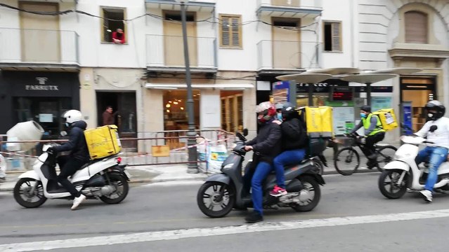 Vehículos protestan en Palma contra el borrador de la 'ley de riders'