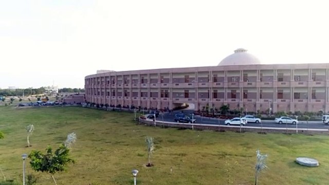 सीमा के निकट अवैध खनन पर केंद्र व राज्य से जवाब मांगा