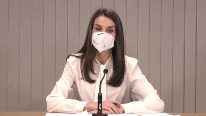 La Reina Letizia recuerda que enfermos de cáncer son "vulnerables"