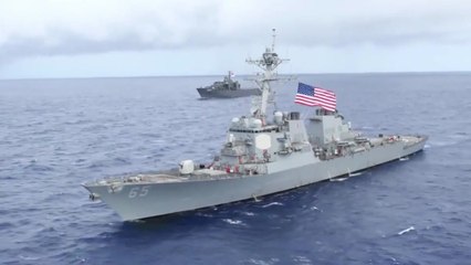 중국 "美 구축함 타이완 해협 통과 주시...영토 지킬 것" / YTN