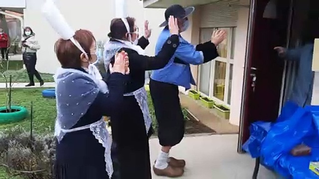 À Blénod-lès-Pont-à-Mousson, le CCAS propose une déambulation musicale et des crêpes pour les habitants de la résidence autonomie