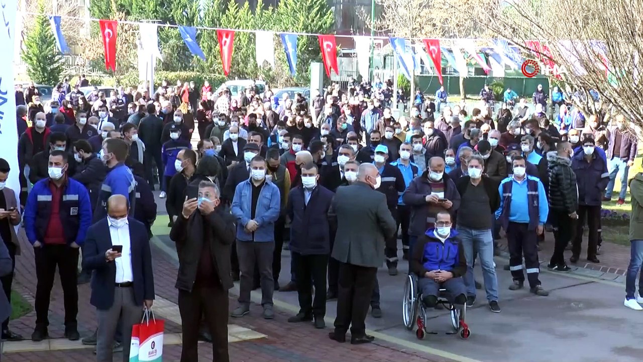 Yüzde 60 zammı davul zurna eşliğinde kutladılar