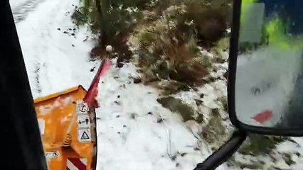 El quitanieves ya trabaja en el Teide