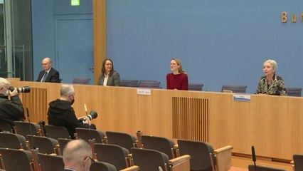 독일 "백신 접종 받아도 마스크 써야...특권 부여 안 돼" / YTN