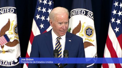 Biden dice que "la diplomacia está de vuelta" en visita a Departamento de Estado