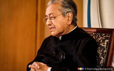 How could I stay on as PM when PH collapsed, asks Dr M