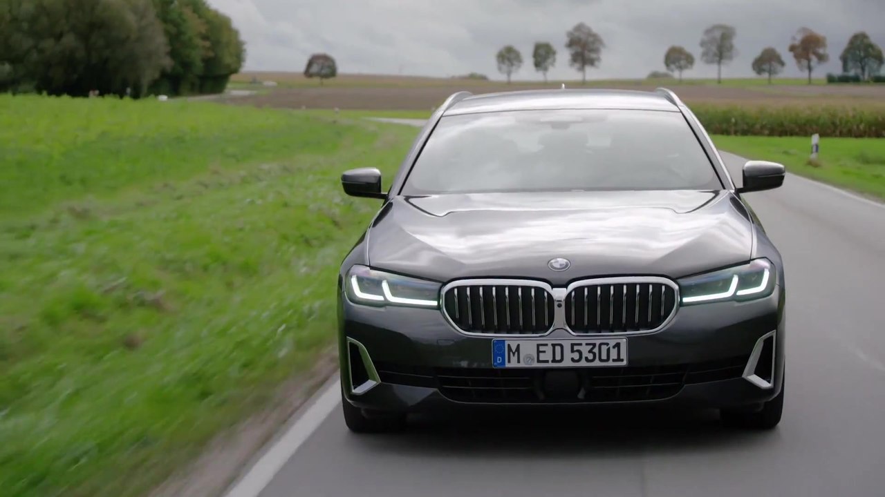 Neue Einstiegsmodelle mit Plug-in-Hybrid-Antrieb für die BMW 3er und BMW 5er Reihe