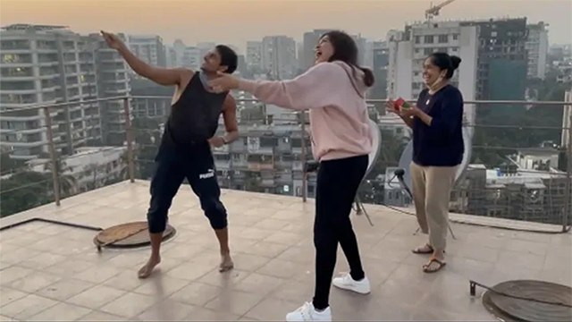 Sushmita Sen And Rohman Shawl Flying Kite In Mumbai's Skyline Is Too Dreamy