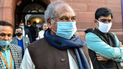 Tomar slams Oppn for instigating farmers with wrong info