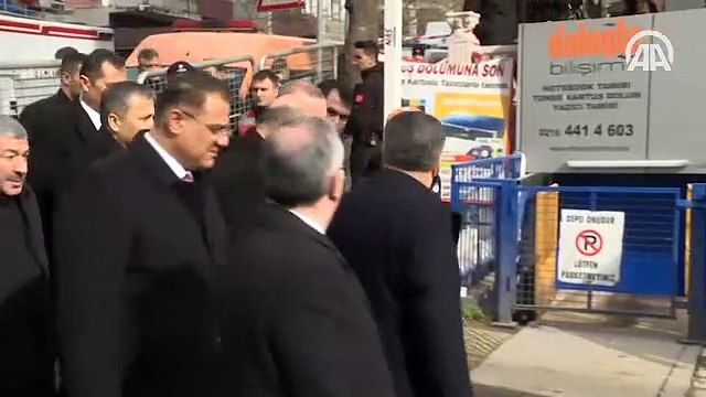Cumhurbaşkanı Erdoğan, Kartal'da çöken binanın bulunduğu alanda incelemelerde bulundu