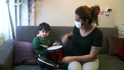 Sarıyer'de ayağı darbukaya sıkışan minik Ayaz'ı itfaiye kurtardı