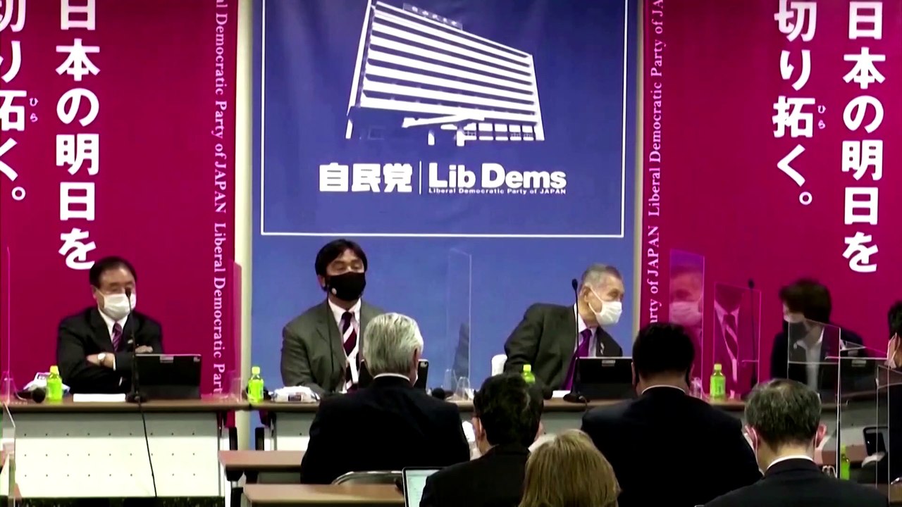 Tokyo Olympics head 'sorry' for sexist remarks