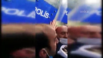 KOD 29 İLE İŞTEN ATILAN PTT EMEKÇİLERİ GÖZALTINA ALINDI