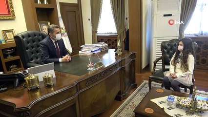 Minik çevreci geri dönüşüme dikkat çekti