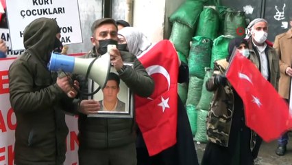 HDP binası önündeki ‘Evlat Nöbeti’ üçüncü haftasında