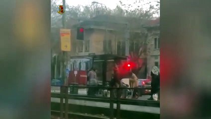 Milano - Costringevano connazionali all'accattonaggio con cani fermati madre e figlio (05.02.21)