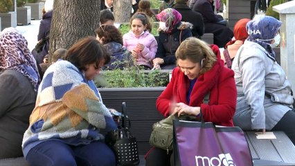 Cadde ve sokakları dolduran kalabalıklar yasak öncesi ‘pes’ dedirtti