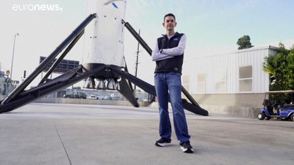 شاهد: ملياردير أمريكي شاب يفتتح "السياحة الفضائية" نهاية العام