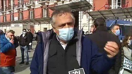 Bari, la protesta delle partite IVa