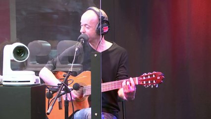 Leur « travail » c'est de chanter - La chanson de Frédéric Fromet