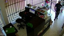 Câmera de segurança registra ação de criminoso em loja no Centro