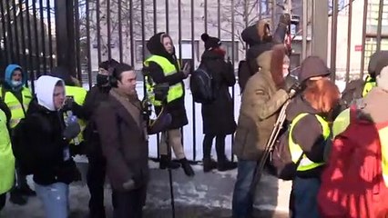 Процесс Навального возобновится 12 февраля