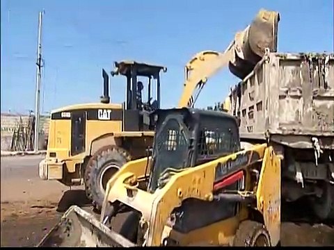 Ministè travo piblik deplwaye plizyè ekipman pou netwaye boulva lasalin