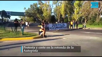 Familiares y amigos de Néstor Costilla, el repartidor que en octubre pasado murió 120 y 524