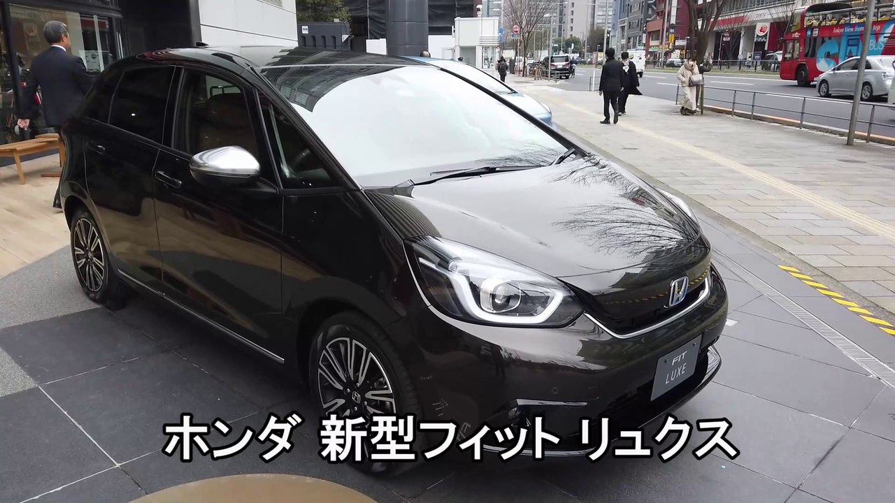 ホンダ 新型フィット リュクス 「洗練と上質さを併せ持つLUXE（リュクス）」