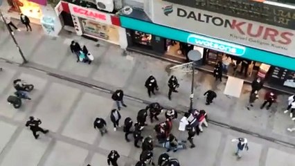 İzmir’de Boğaziçi direnişine müdahale; gözaltılar var!