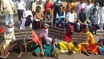 किसान आंदोलन के समर्थन में नेशनल हाइवे पर कांग्रेसियों ने किया चक्काजाम, कहा छल कर रही केंद्र सरकार