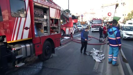 Üsküdar’da kısıtlama sabahına yangınla uyandılar
