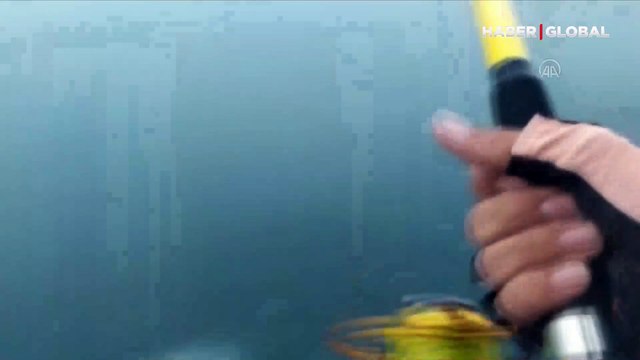 Antalya'da lise öğrencisi kıyıdan oltayla 42 kilogramlık akya balığı yakaladı