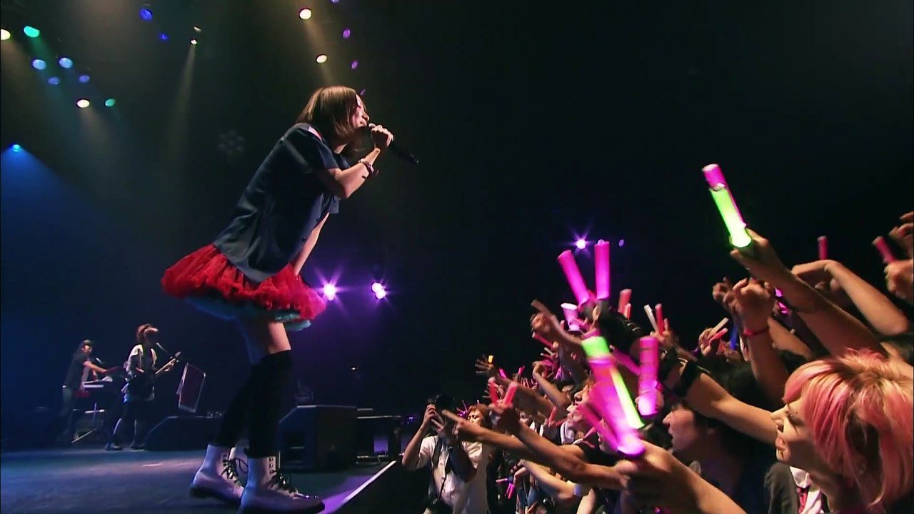 Girls Dead Monster starring LiSA Shine Days - Tour LIVE 2010