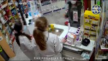 Detenido tras atracar una farmacia de Sevilla a punta de cuchillo