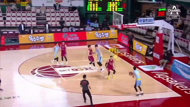 김시래·이관희, 옷 바꿔 입고 맞대결…삼성 웃고 LG 울고