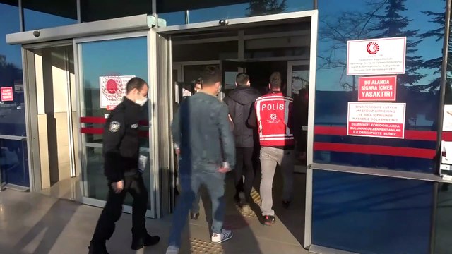 8. kattan beton zemine düşen Özgecan'ın babası: 'Kızımı bıraksa gidecekti, ifadeler yalan biz cinayette şüpheleniyoruz”