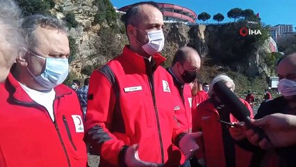 Kızılay'ın farkındalık projesinde 150 gönüllü genç sahili temizledi