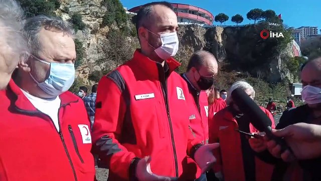 Kızılay'ın farkındalık projesinde 150 gönüllü genç sahili temizledi