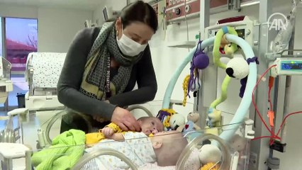 Karın bölgelerinden yapışık olarak dünyaya gelen Suriyeli Bessam ve İhsan Salih bebekler, 101 gün sonra ailelerine kavuştu.