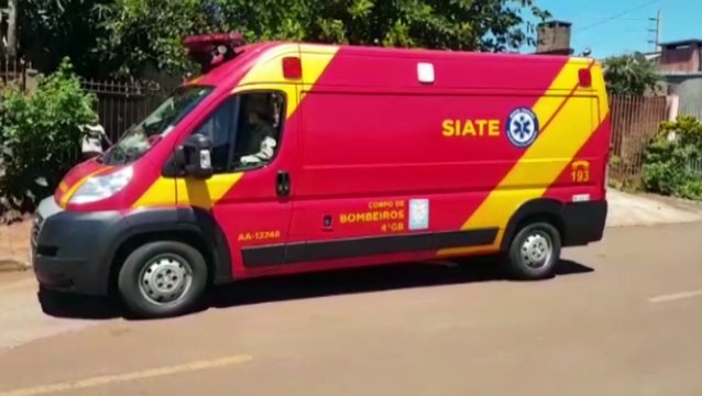 Criança sofre lesão na perna ao cair enquanto brincava na Rua Platão, no Interlagos