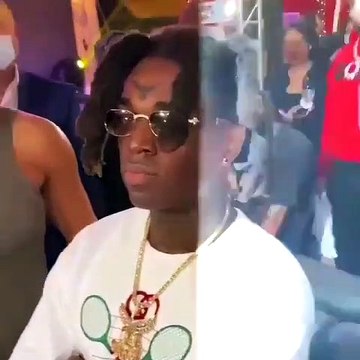 Kodak Black continues his reign over Twitter, and the streets, as his return to the Florida streets leaves him surrounded by fans, and, on social media, fans have this incredible moment trending