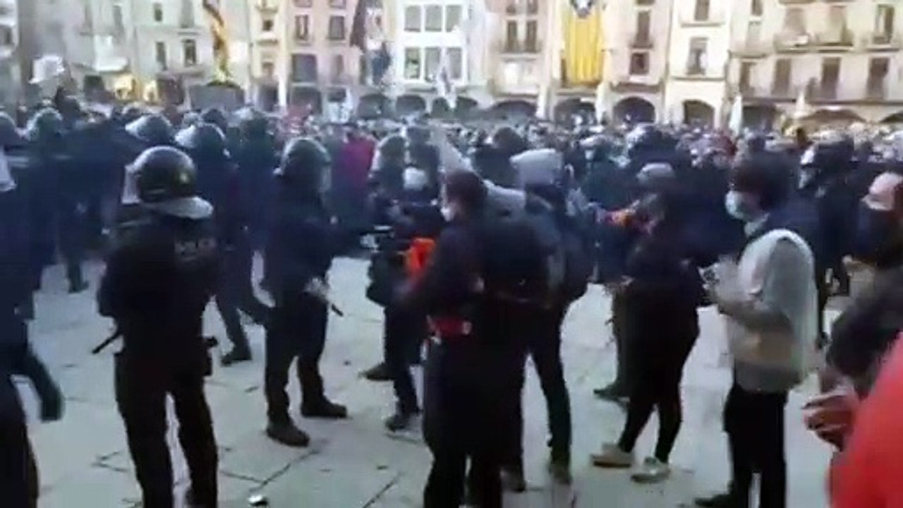 El salvaje ataque nacionalista a Vox en Vich