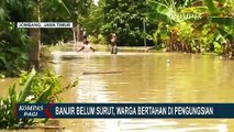 Gubernur Jawa Timur Khofifah Kunjungi Kobran Banjir di Pengungsian
