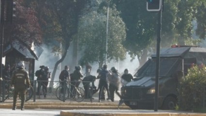 Chilenos protestan por la muerte de malabarista a manos de la Policía