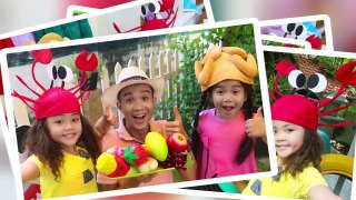 Suri & Annie Pretend Play with Funny Food Hats and Cooking Kitchen Kids Toys