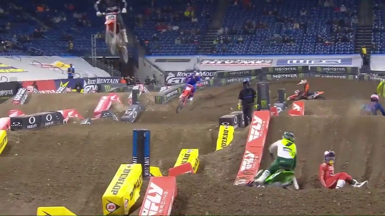 BAD Justin Barcia  Tomac CRASH R6 INDY 450 Main Supercross 2021